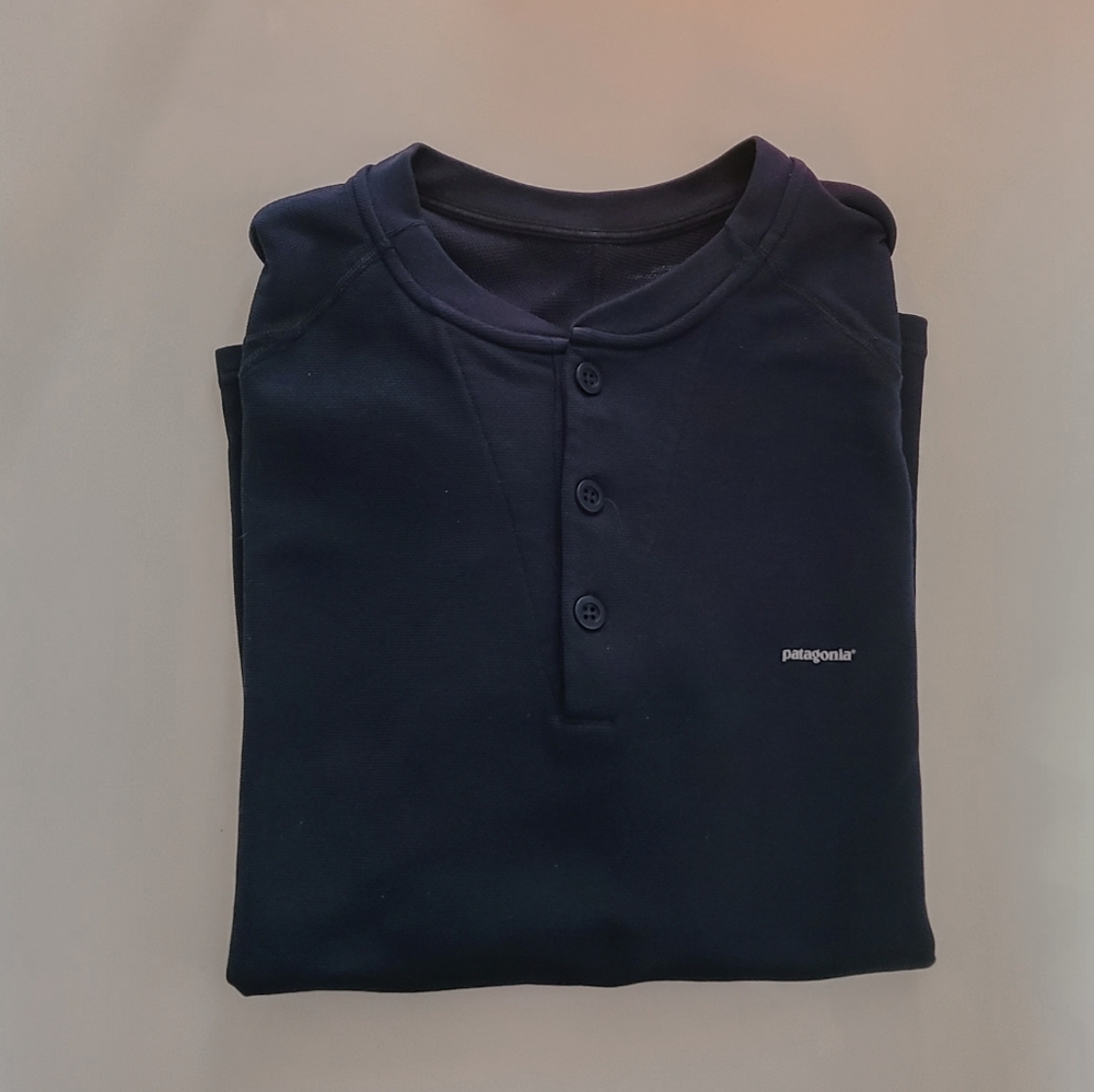 Patagonia mens shirt. Long sleeve